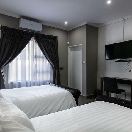 Gemstone Suites Jwaneng Kültér fotó