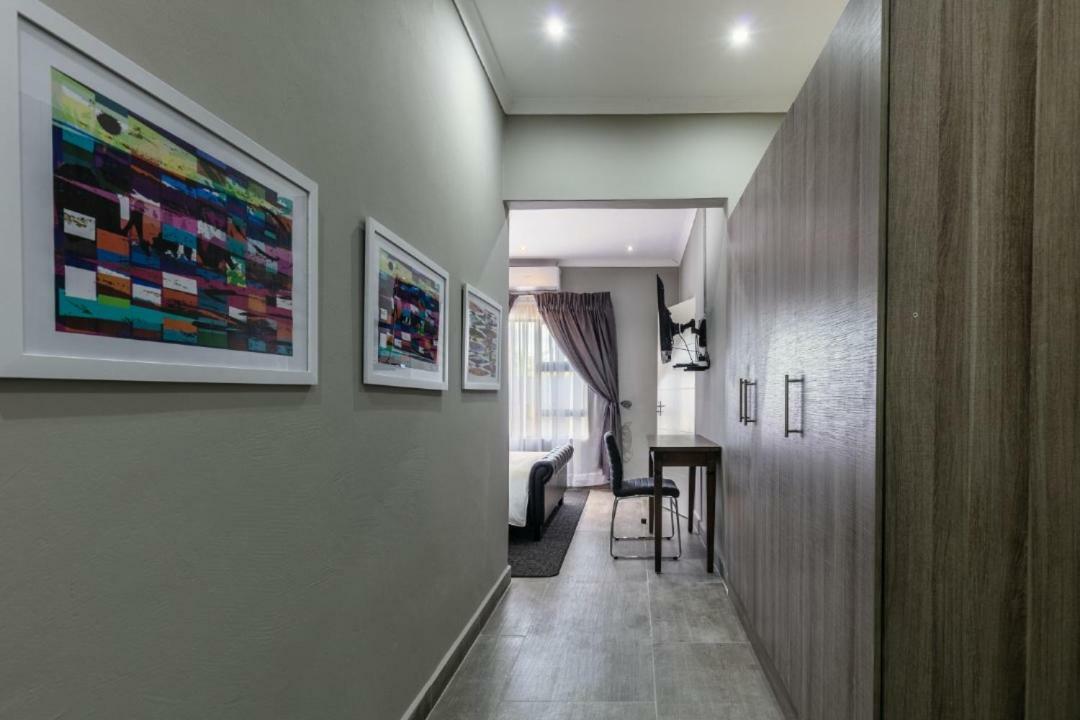 Gemstone Suites Jwaneng Kültér fotó