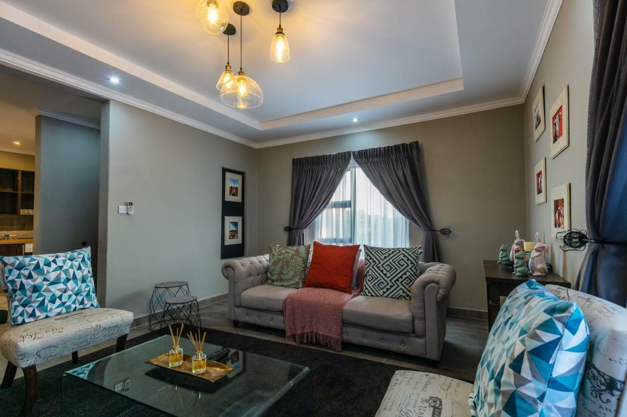 Gemstone Suites Jwaneng Kültér fotó